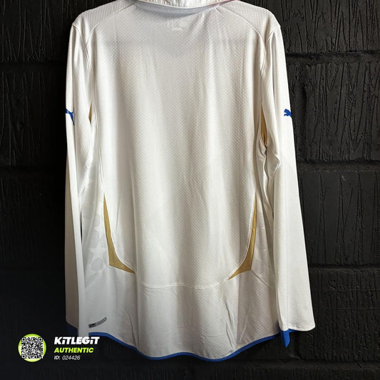 Italy 2010/11 Away Long Sleeved - Medium