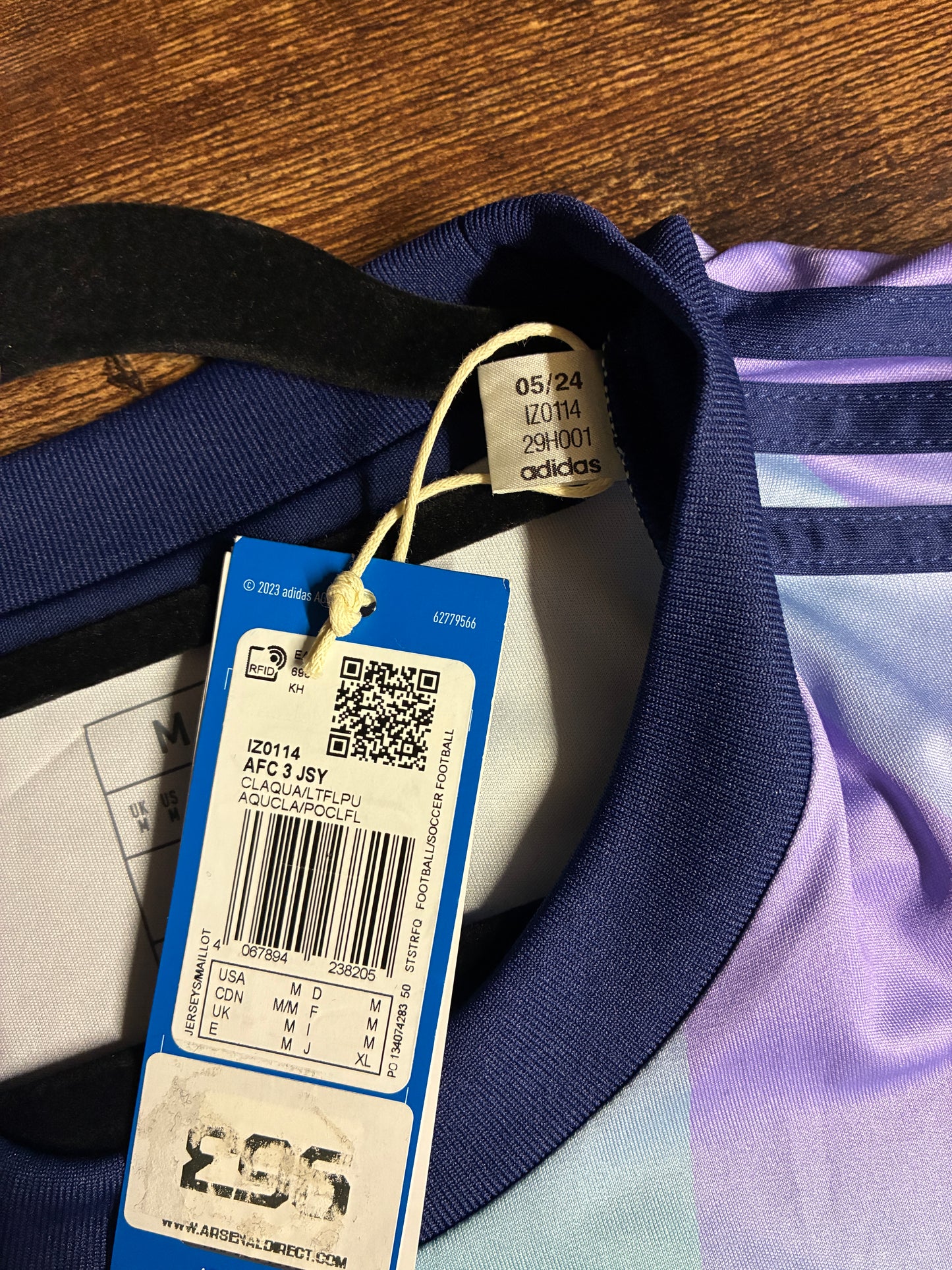 Arsenal 2024/25 3rd Shirt - Medium - Saka #7 - BNWT