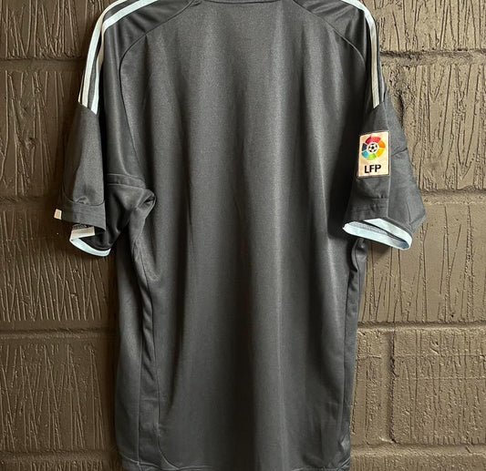 Real Madrid 2009/10 Away Shirt - XL