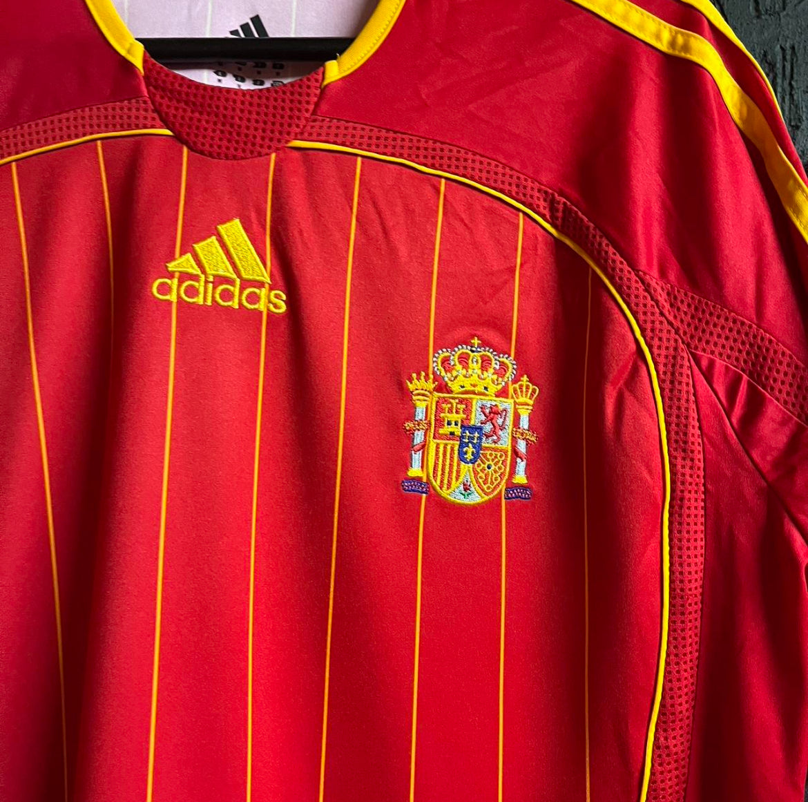 Spain 2006 Home Shirt - Medium