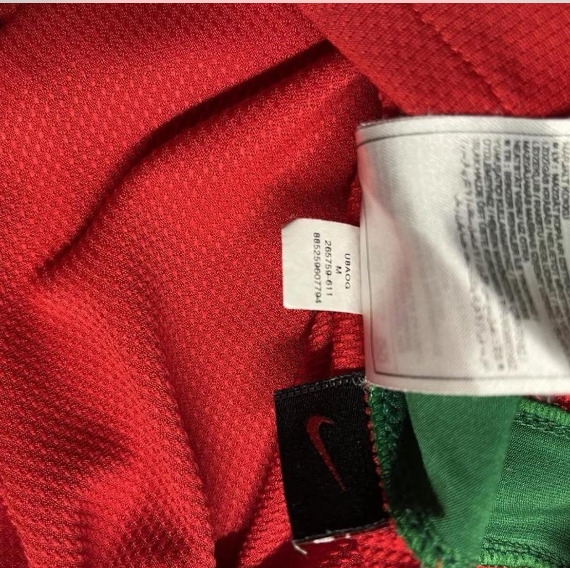 Portugal 2008 Home Shirt - Medium