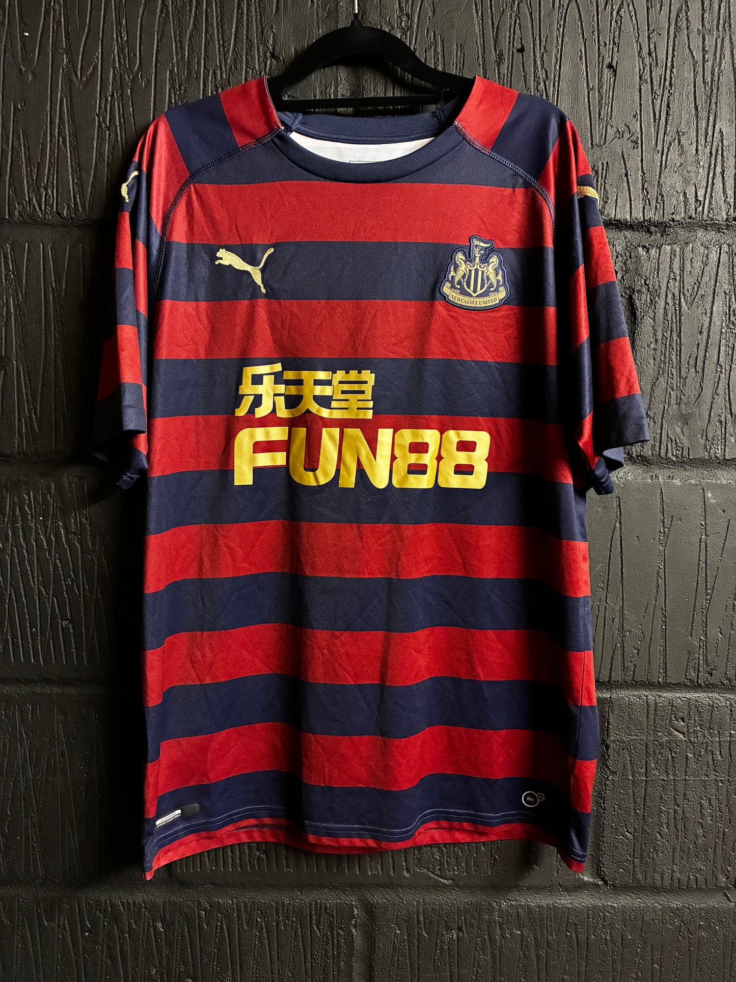 Newcastle United 2018/19 - Away - Large