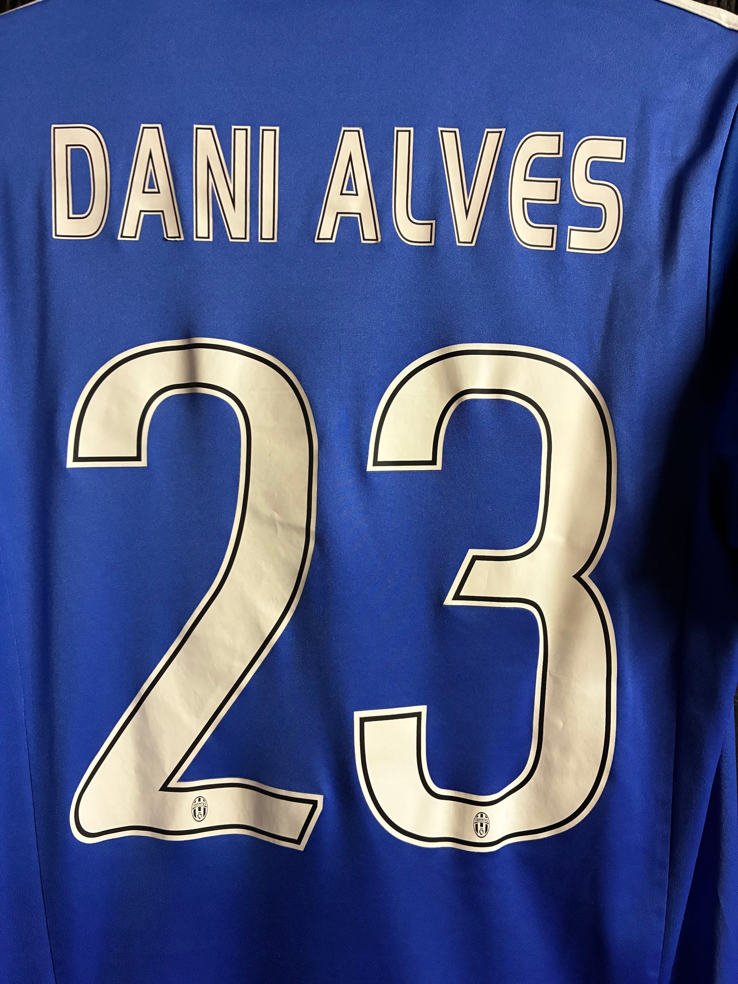 Juventus 2016/17 Away - Small - Dani Alves 23