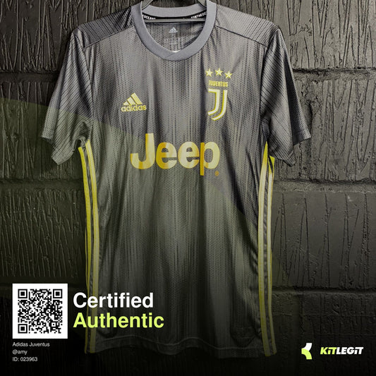 Juventus 2018/19 3rd Shirt - Small - Chiellini 3
