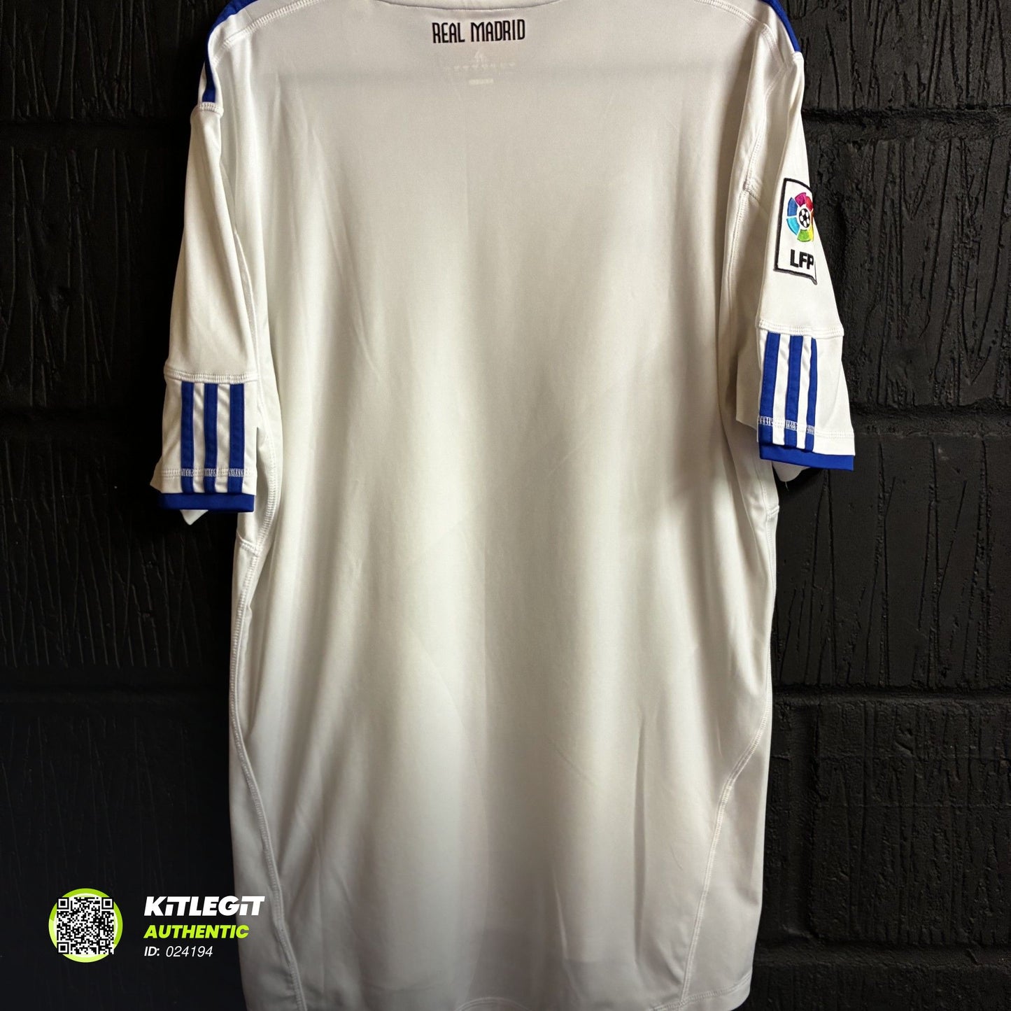 Real Madrid 2010/11 Home Shirt - XL