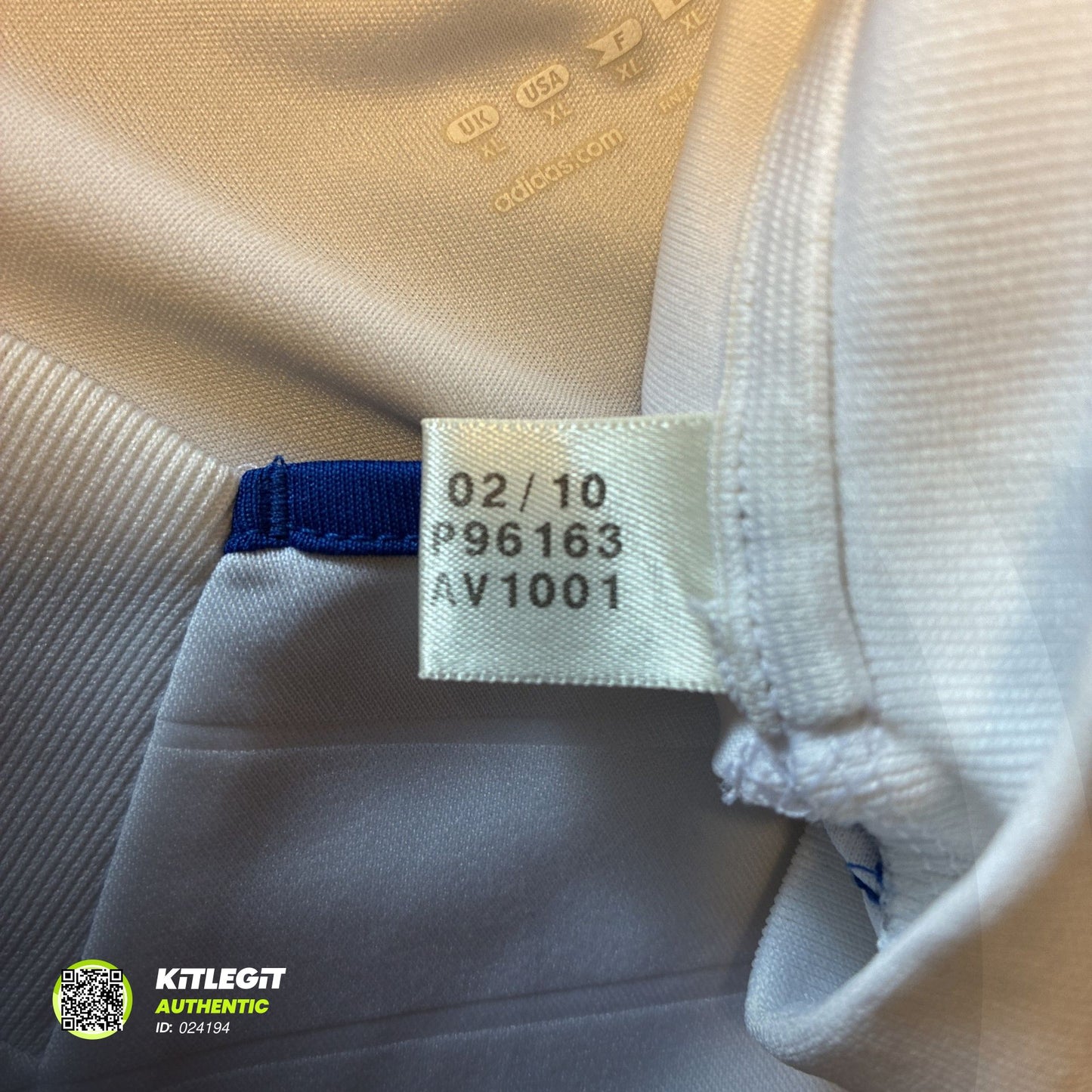 Real Madrid 2010/11 - Home Shirt - XL