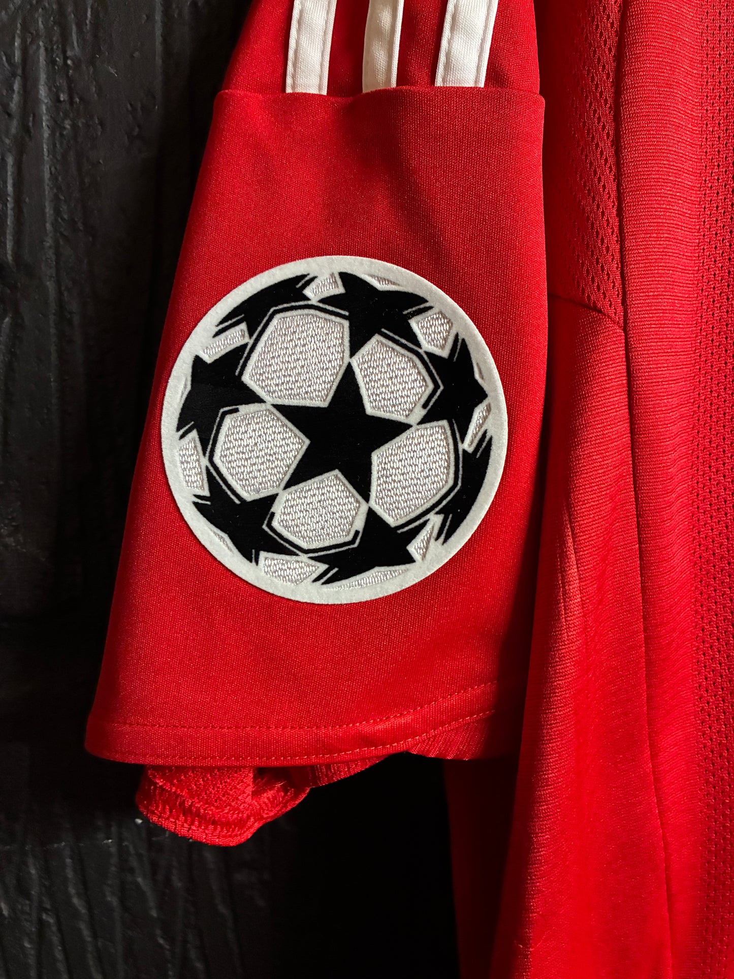 Liverpool 2008/10 Home Shirt - Large - Gerrard #8 Champions League