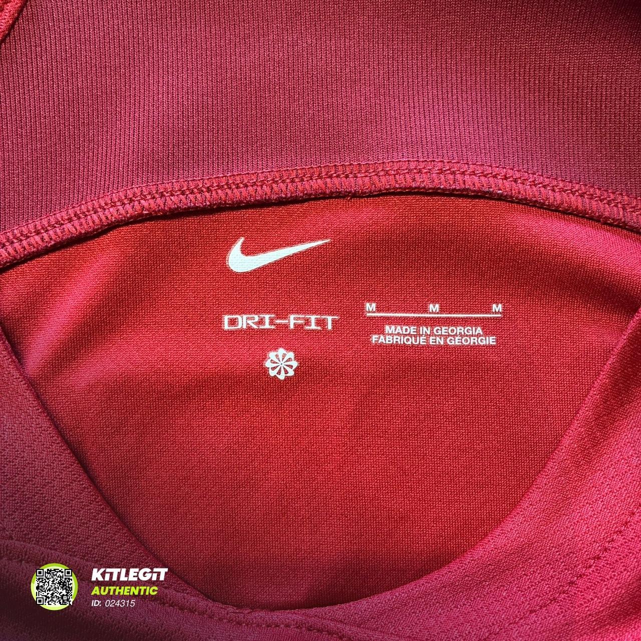 Liverpool 2022/23 Home Shirt - Medium  - Darwin Nunez 27