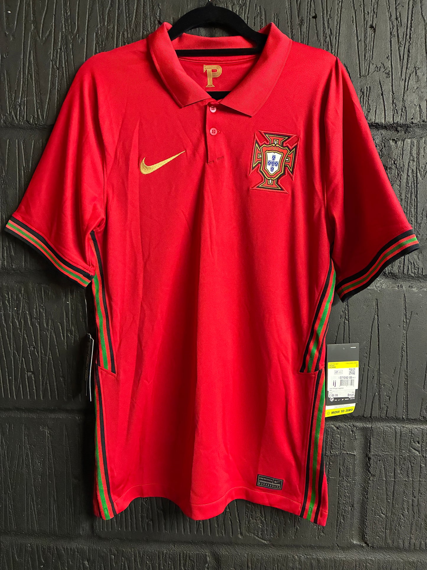 Portugal 2020/21 Home - Small - Ronaldo #7 - BNWT