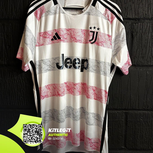Juventus 2023/24 Away Shirt - Large (BNWT)