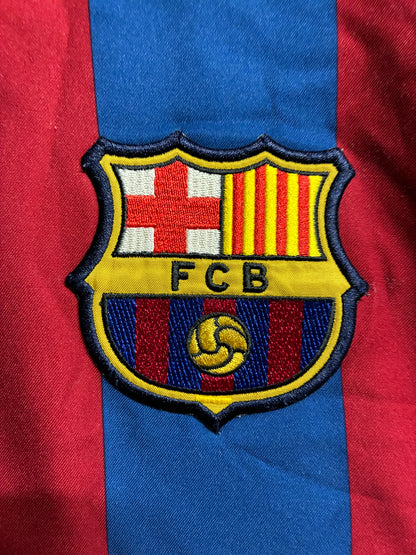 Barcelona 2005/06 Home Shirt - Small - Ronaldinho #10
