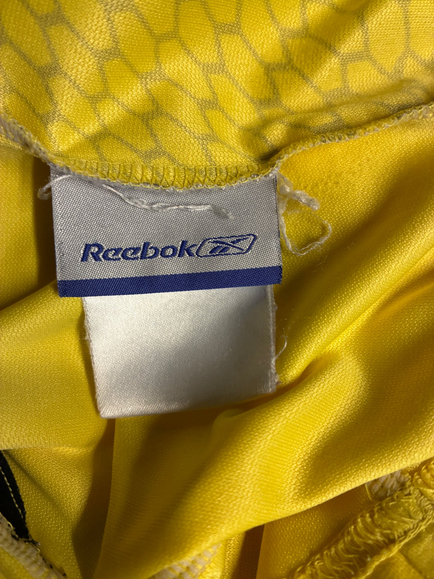 Liverpool 2004/05 Away - Medium