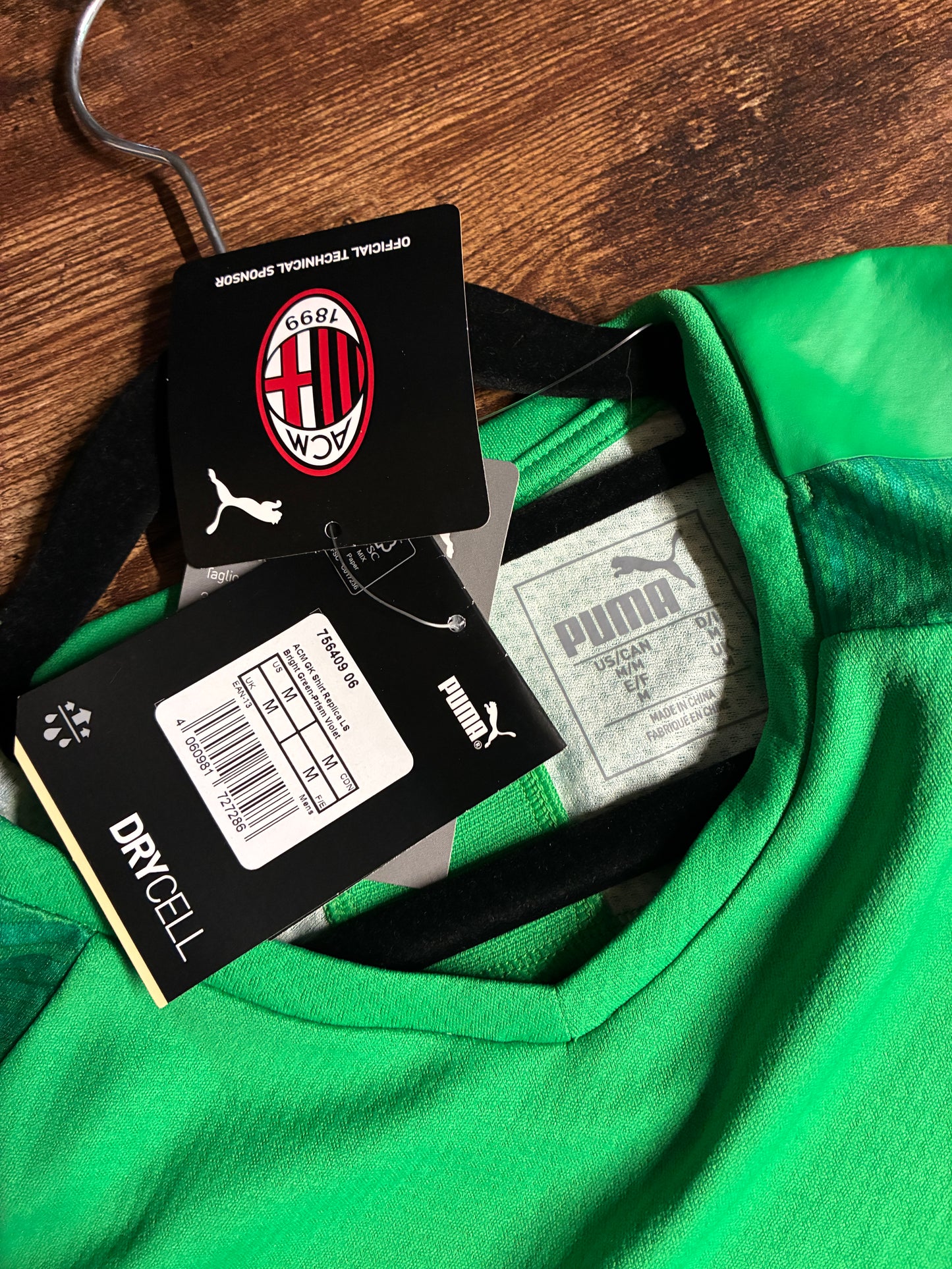AC Milan 2019/20 Home GK Jersey - Medium - BNWT