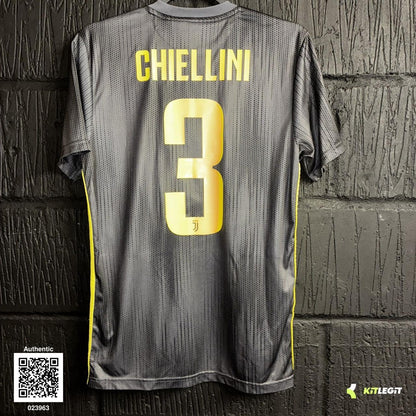 Juventus 2018/19 3rd Shirt  - Small  - Chiellini 3