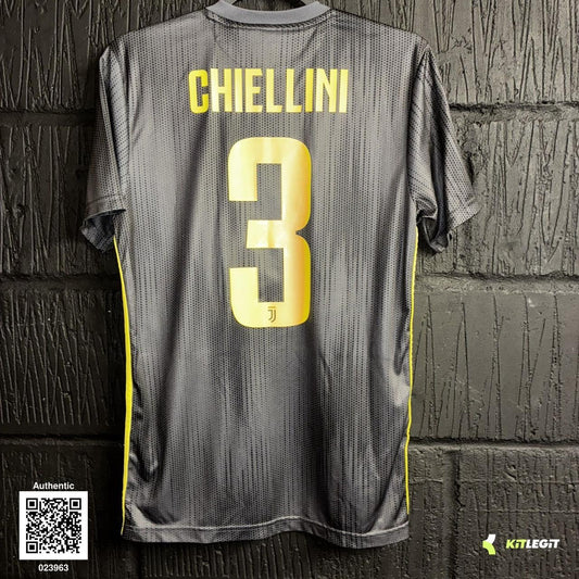 Juventus 2018/19 3rd Shirt  - Small  - Chiellini 3