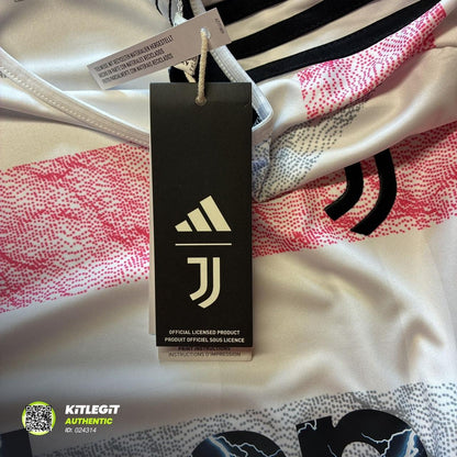 Juventus 2023/24 Away Shirt - Large (BNWT)