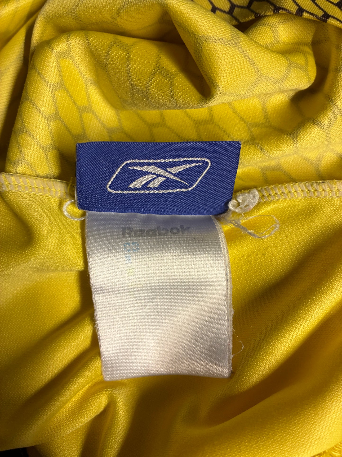 Liverpool 2004/05 Away - Medium