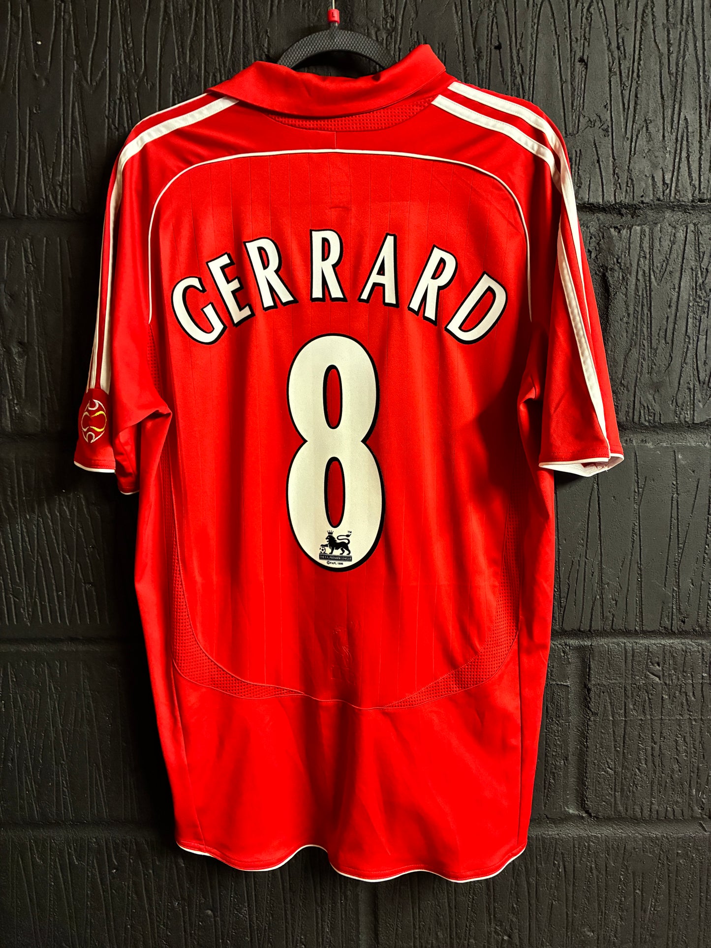 Liverpool 2006/07 Home - Large - Gerrard #8 - Please Read Description