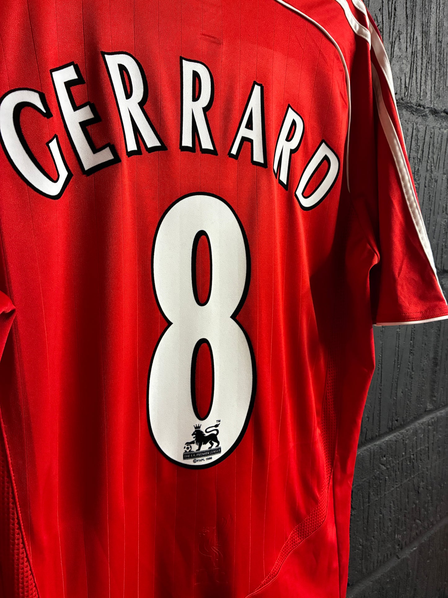 Liverpool 2006/07 Home - Large - Gerrard #8 - Please Read Description