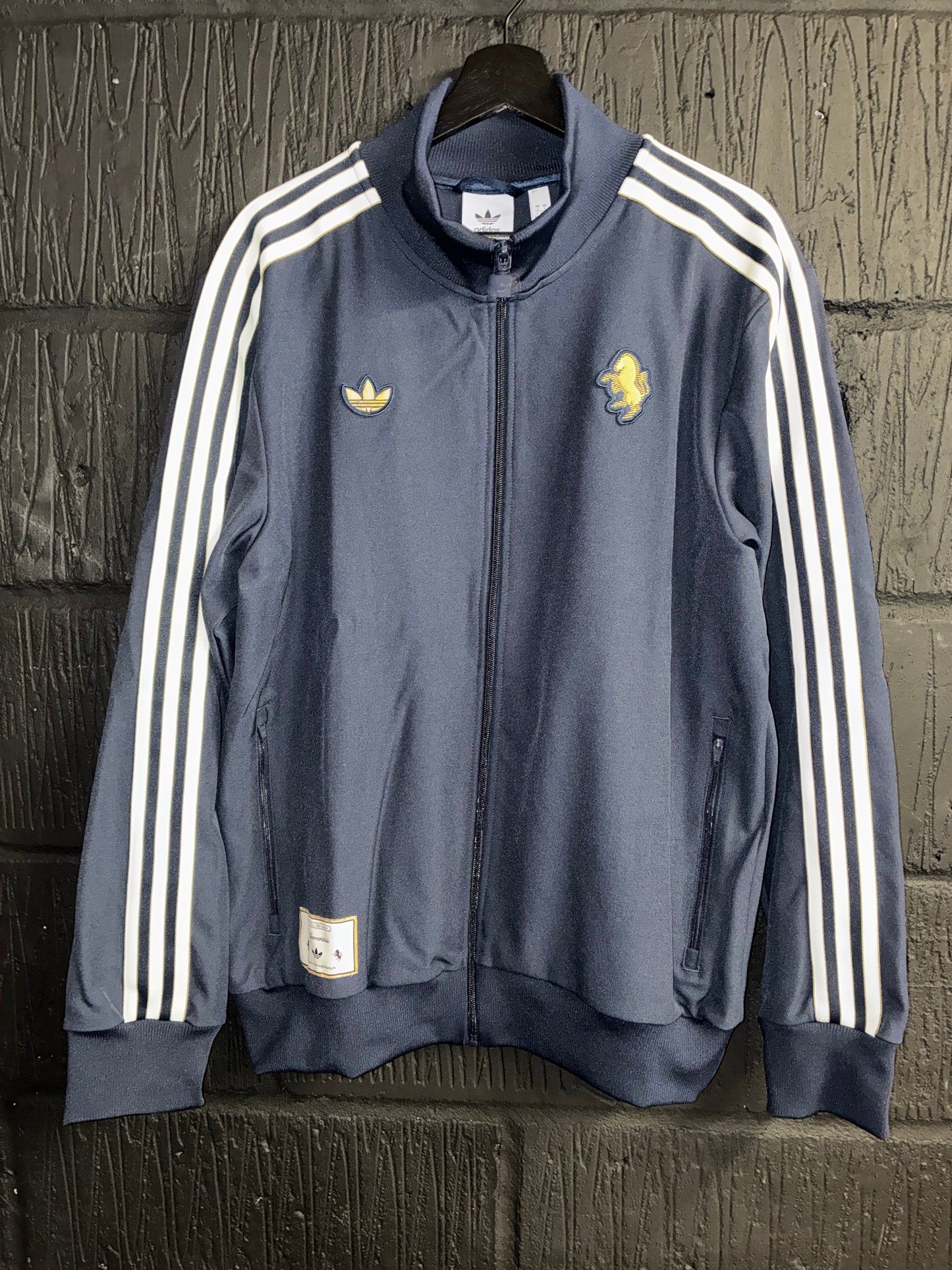 JUVENTUS TERRACE ICONS TRACK TOP - LARGE - BNWT