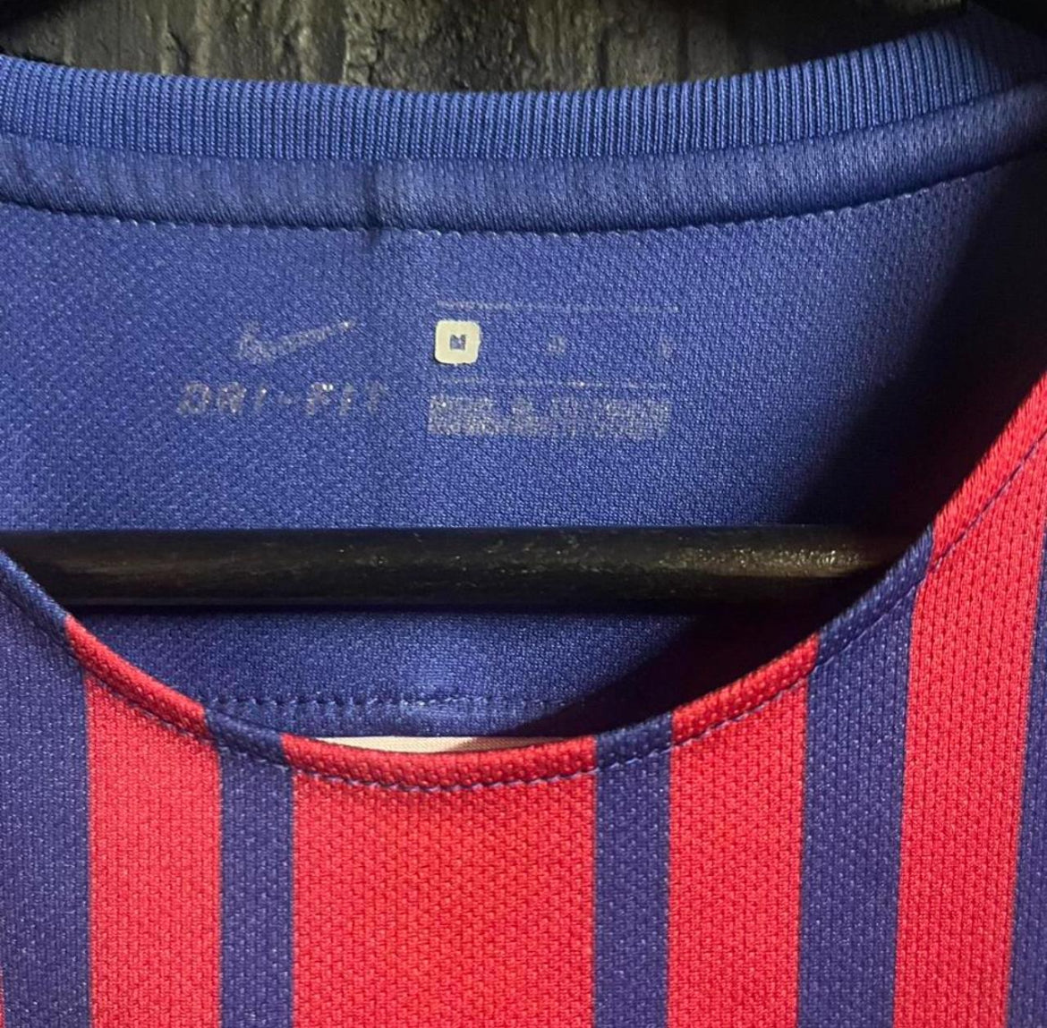 Barcelona 2017/18 Home Shirt - Medium - Neymar 11
