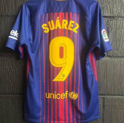 Barcelona 2017/18 Home Shirt - Medium - Suarez 9