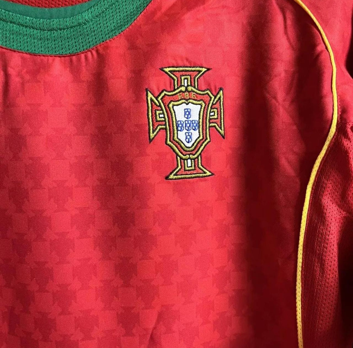 Portugal 2004 Home Shirt - Small