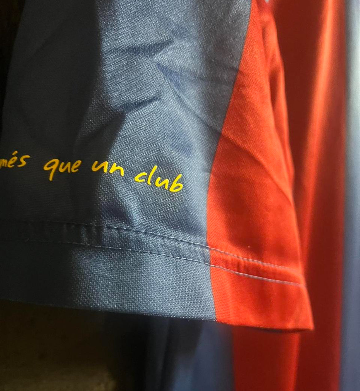 Barcelona 2010/11 Home Shirt - Small