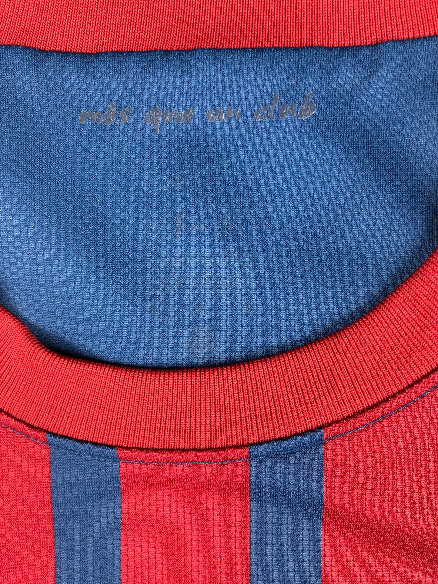 Barcelona 2011/12 Home Shirt | Large | Messi #10