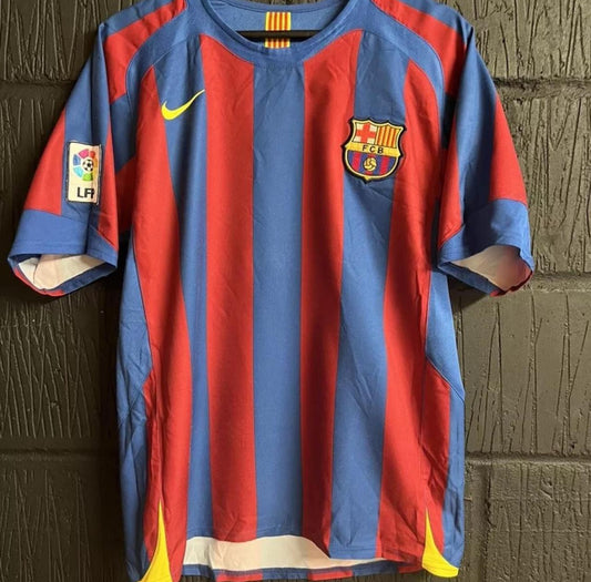 Barcelona 2005/06 Home Shirt - Small