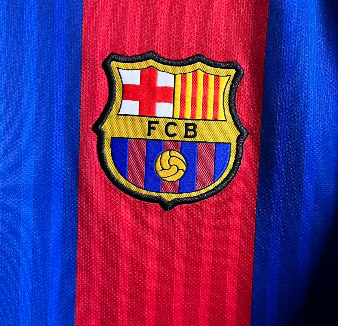 Barcelona 2016/17 Home Shirt - Large - Messi 10