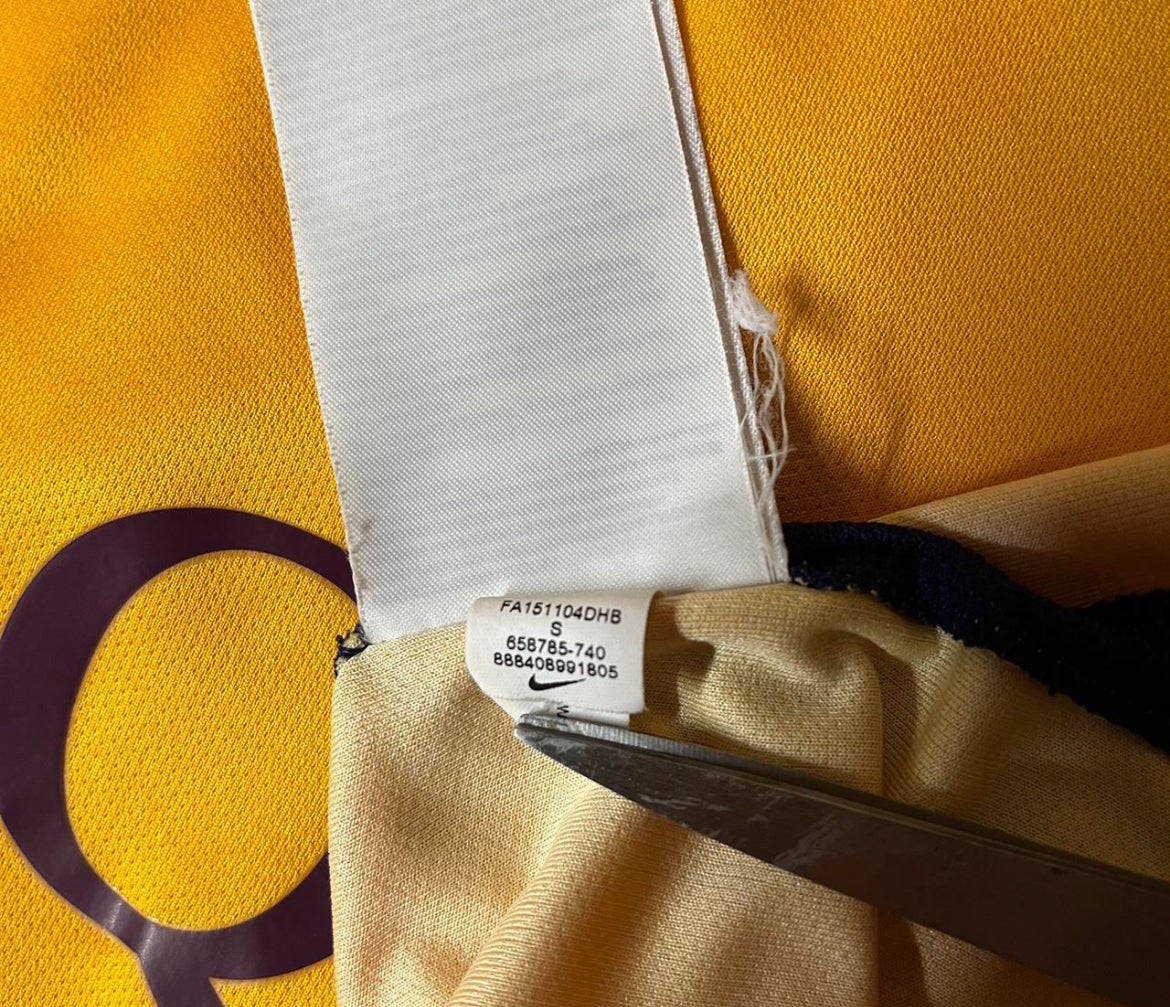 Barcelona 2015/16 Away Shirt - Small - Neymar 11