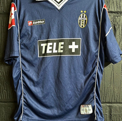 Juventus 2000/01 3rd Shirt - Small