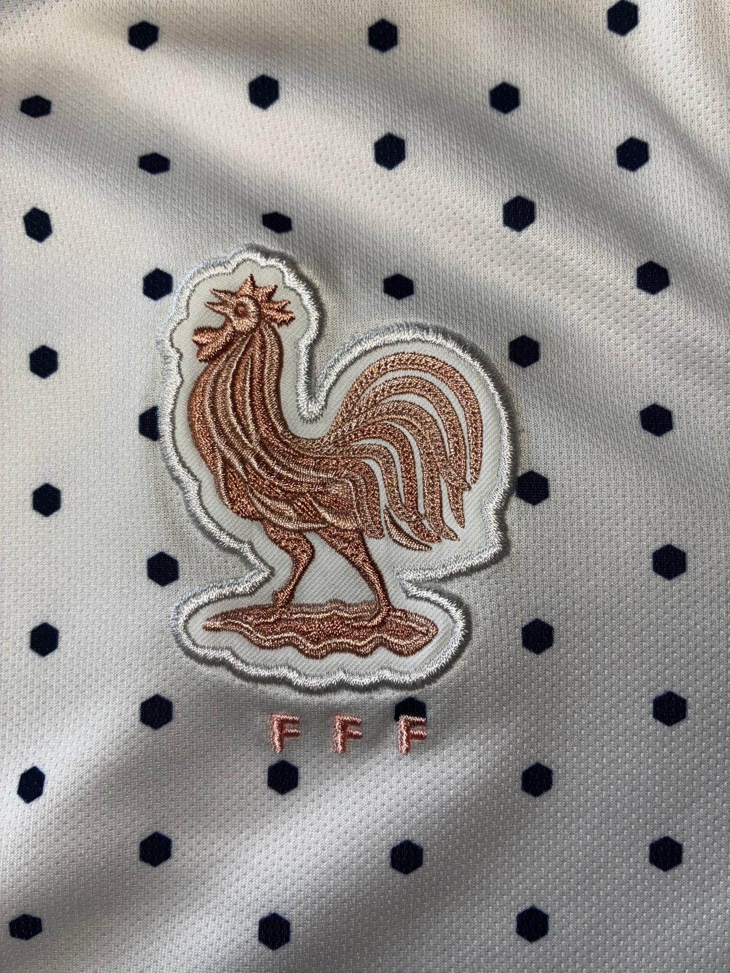 France (FFF) 2019/20 Away Shirt - Men’s Medium