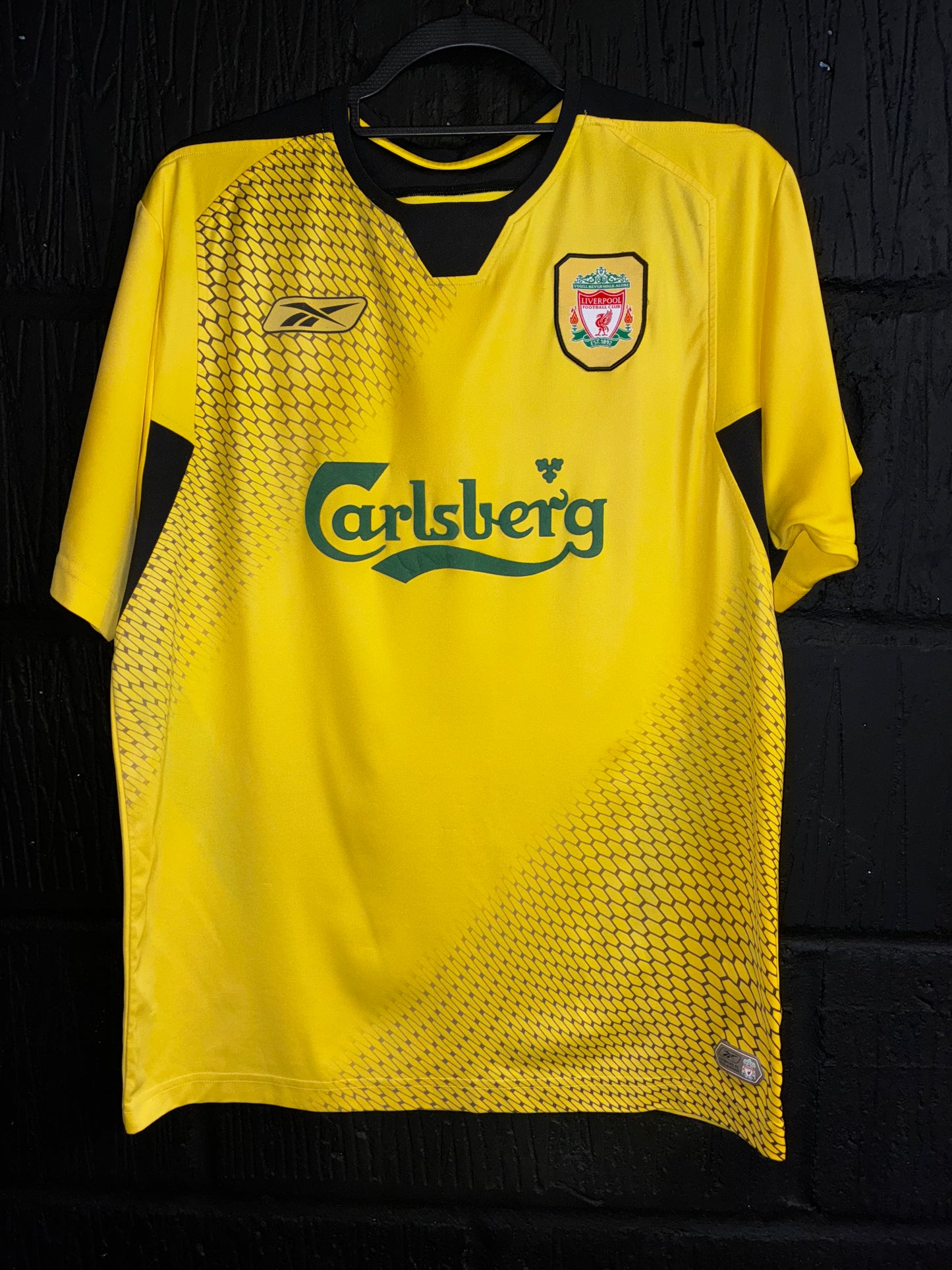 Liverpool 2004/05 Away - Medium