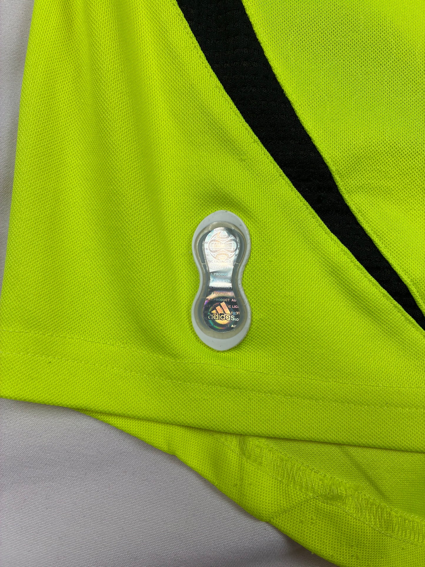 Real Madrid 2006/07 GK Home | Medium