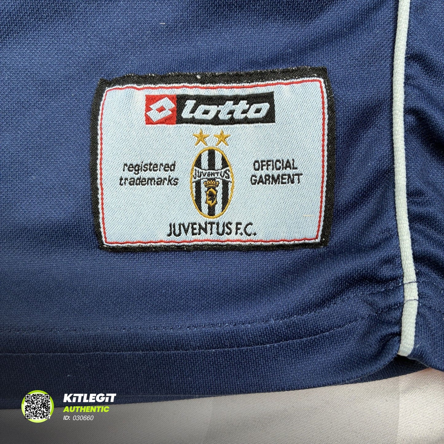 Juventus 2000/01 3rd Shirt | Small