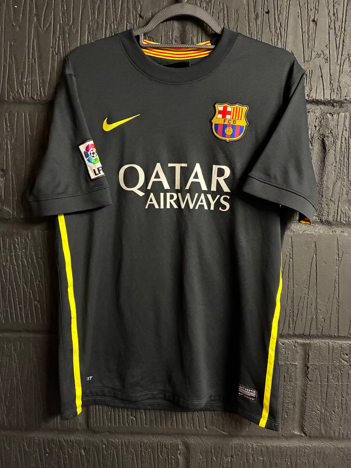 Barcelona 2013/14 3rd Shirt - Medium - Neymar #11