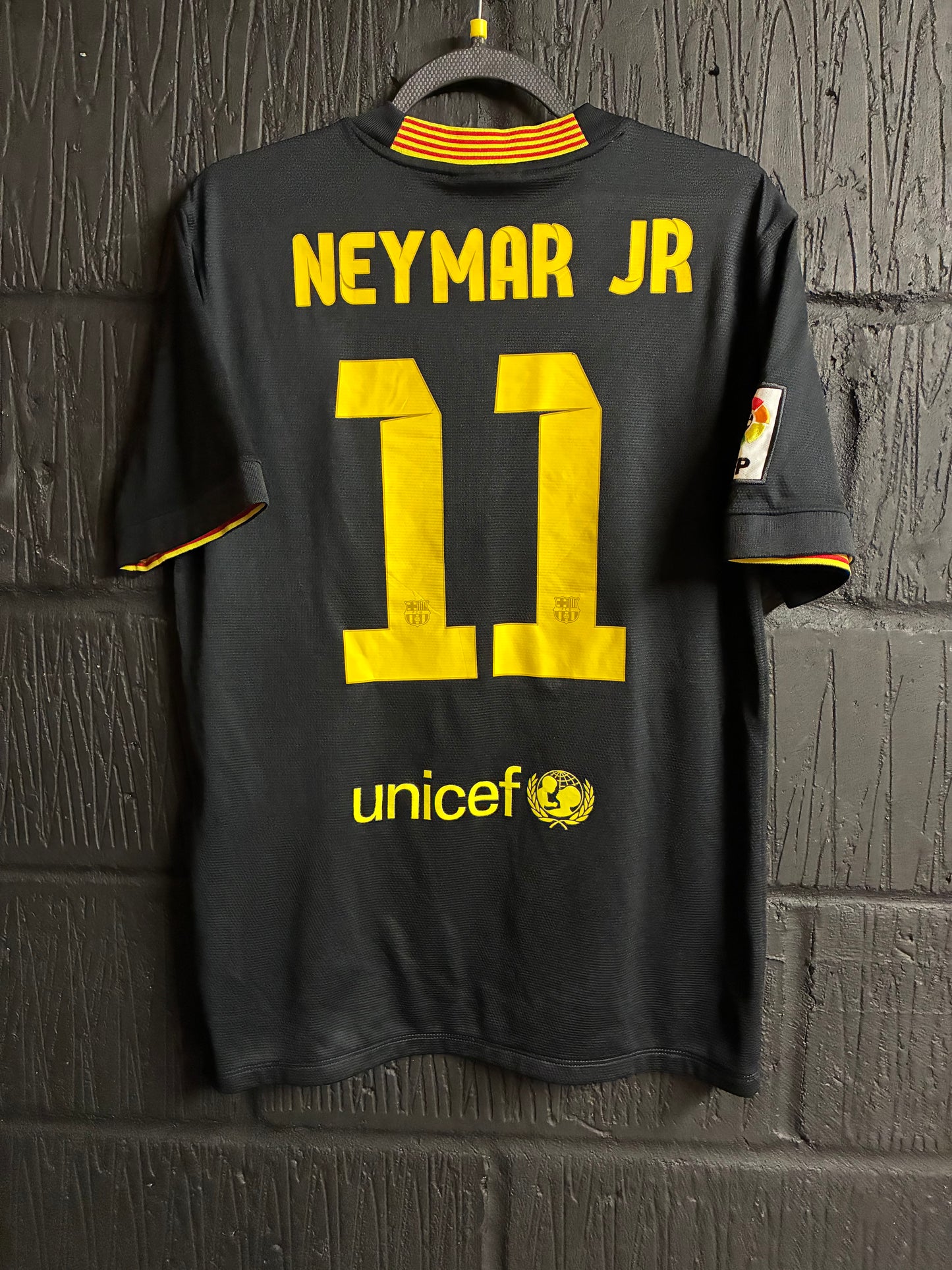 Barcelona 2013/14 3rd Shirt - Medium - Neymar #11