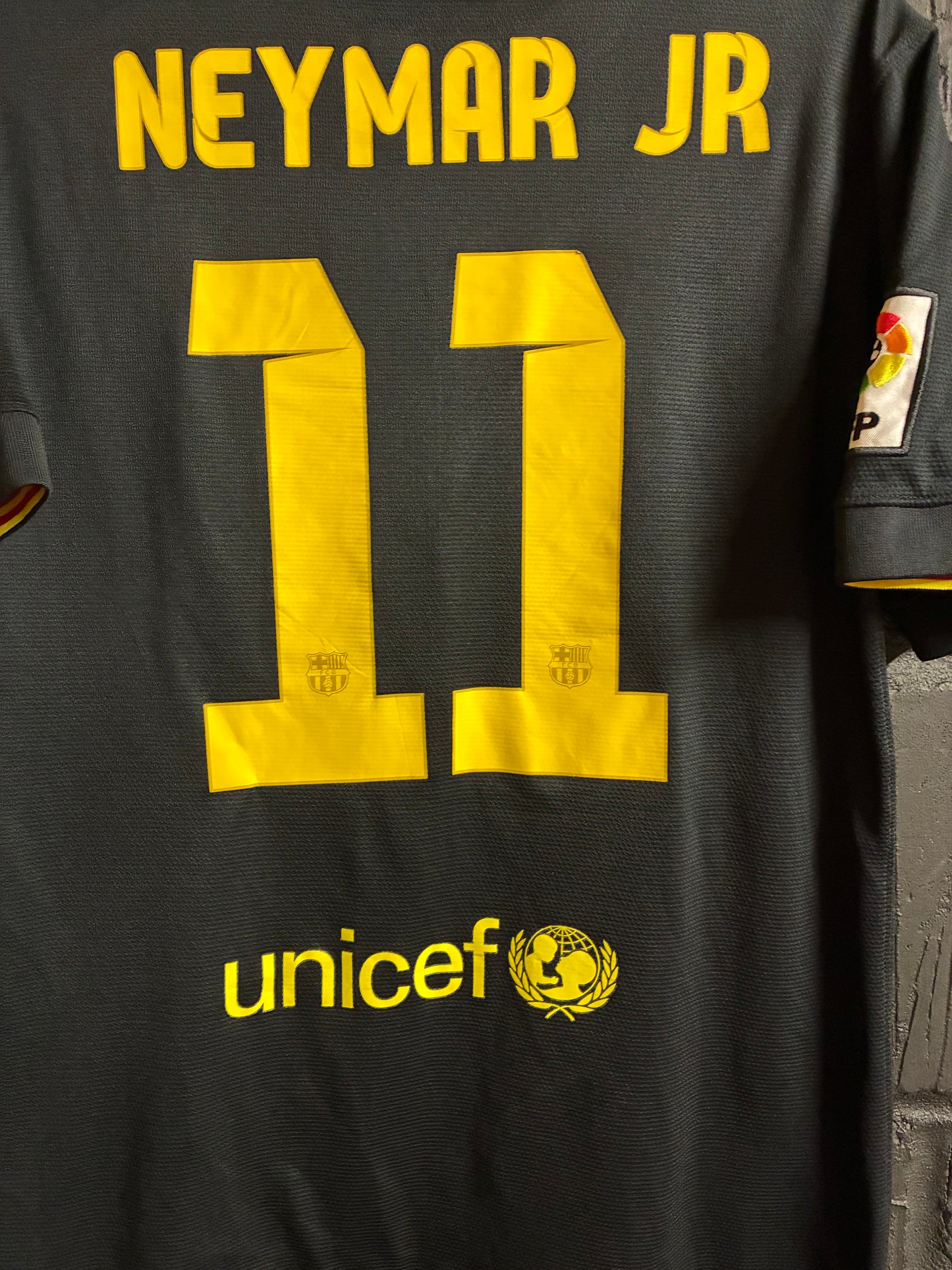 Barcelona 2013/14 3rd Shirt - Medium - Neymar #11