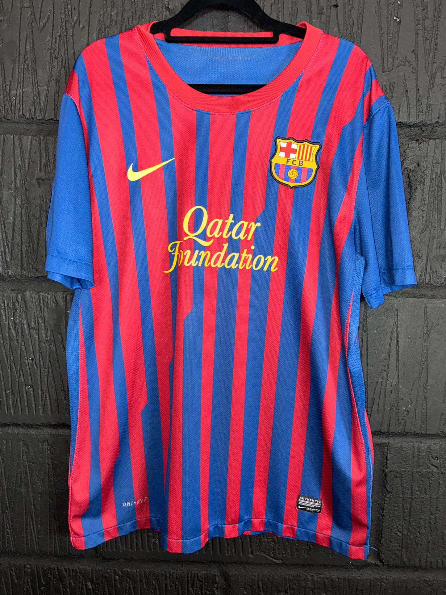 Barcelona 2011/12 Home Shirt - Large - Messi #10