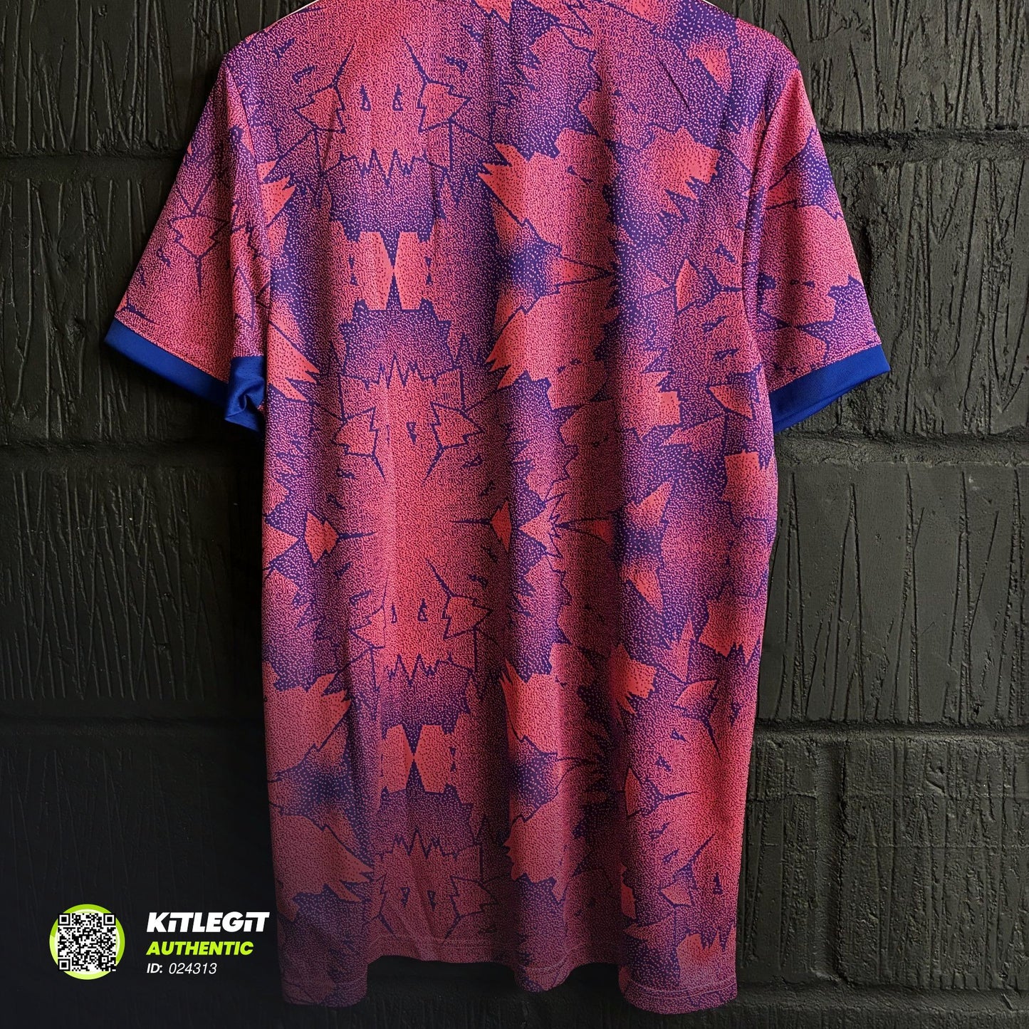 Juventus 2022/23 3rd Shirt - Large (BNWT)